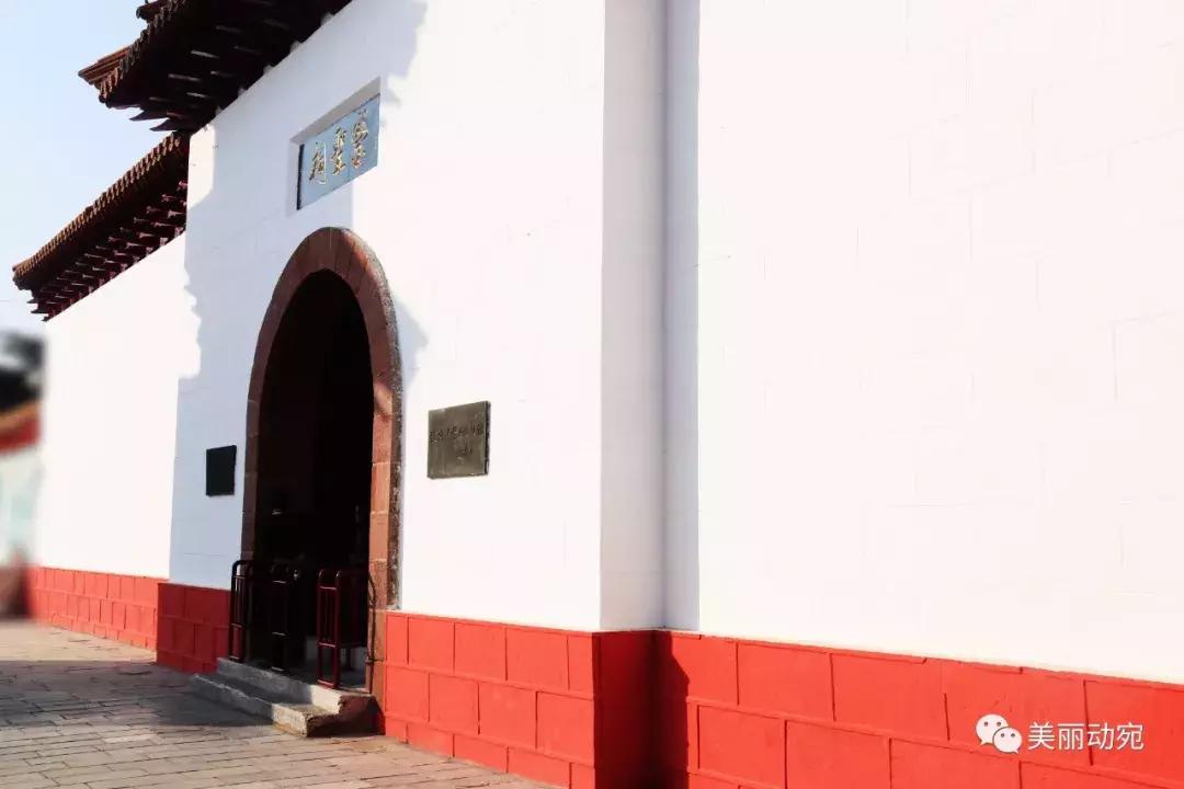 这本书，世上只有一本；这个人，也再也不会出现