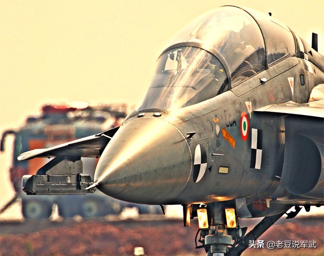 印度lca光辉战机服役了吗,lca光辉战机