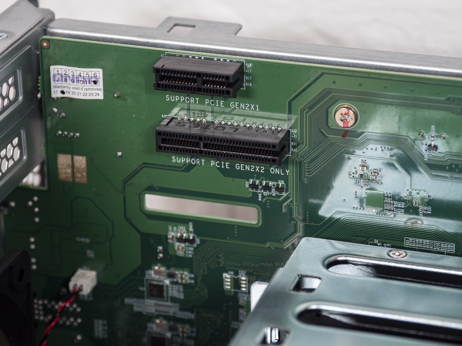 qnapts-453bmini鍐呭瓨鍗囩骇,qnapnas鎵╁睍鍐呭瓨