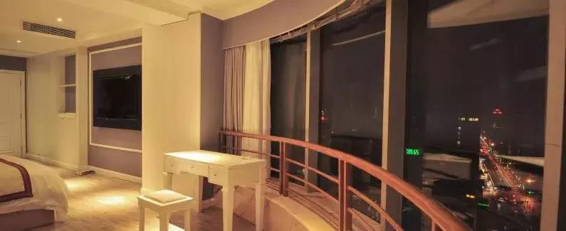 成都全景落地窗酒店推荐,成都高层观景酒店推荐