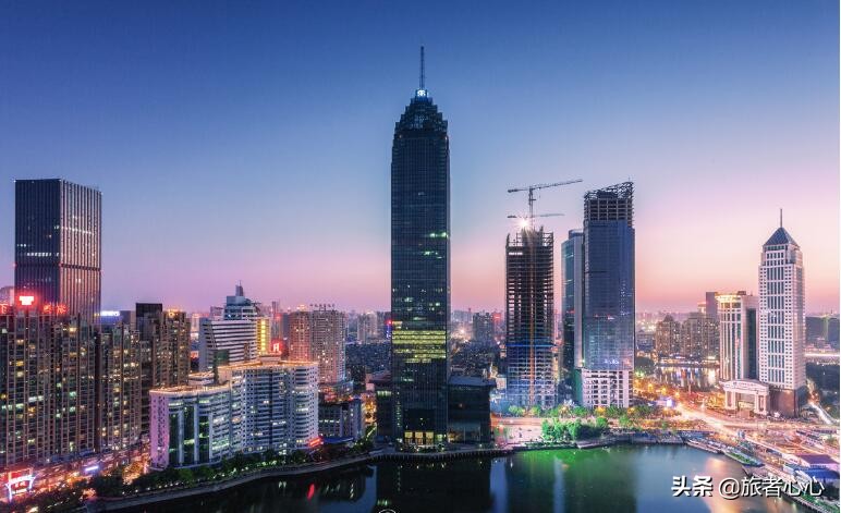 湖北建的第一高楼,湖北世界第一高楼