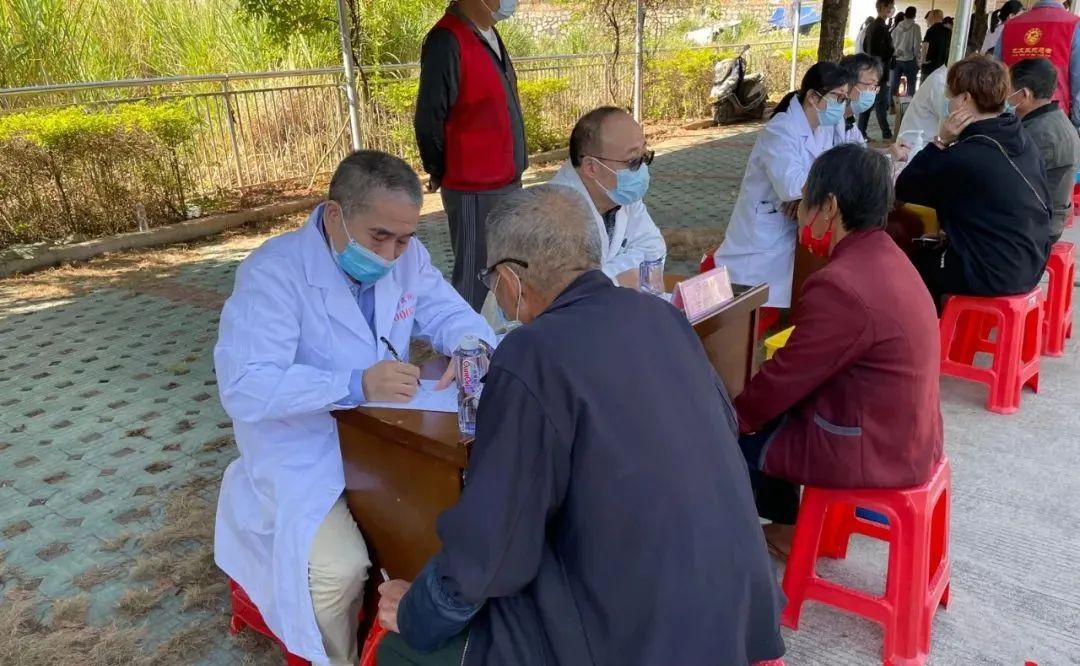 市医院医生到乡镇义诊,南靖县医院专家免费义诊