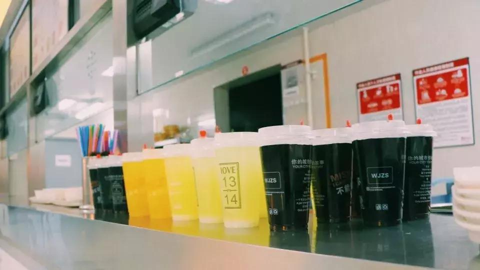 叫醒你的不是闹钟是给孩子做饭,清晨叫醒你的不是闹钟