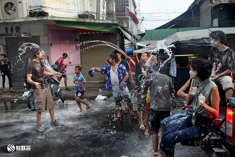清迈疯狂的宋干节泼水节,2019泰国宋干泼水节