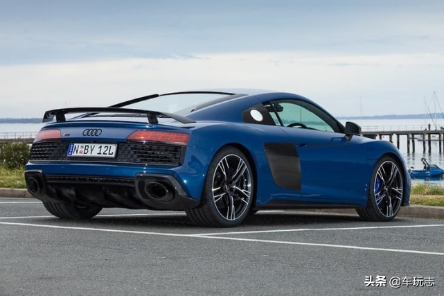 奥迪R8V10Coupeperformance版,新款奥迪r8v10performance版本