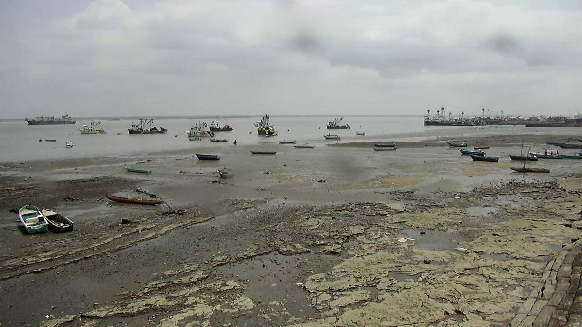 如果海洋里的水突然消失会怎么样,如果海洋消失了地球是什么样子