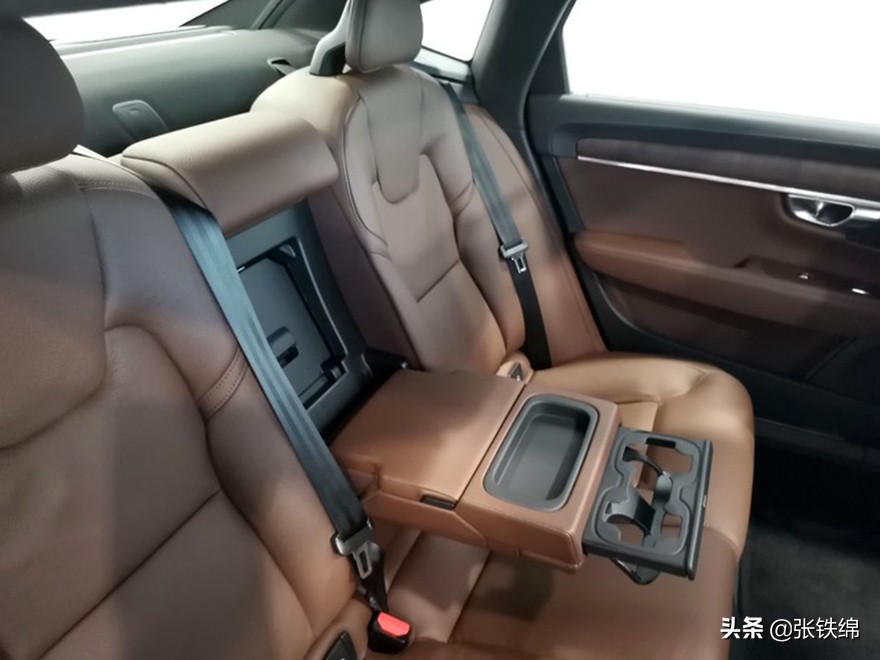 新款沃尔沃s90实车曝光,沃尔沃s90哪年上市的