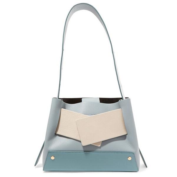 mk包和蔻驰哪个档次高,蔻驰mk必买十大经典包