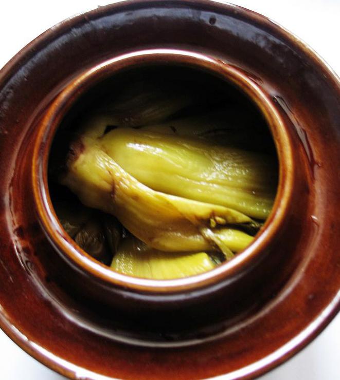 腌酸菜时盐放多了咋办,东北腌酸菜怎么腌不坏