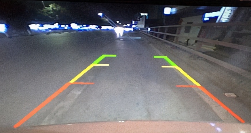 倒车影像辅助线偏差怎么校正图解,倒车影像辅助线怎么调整才准确