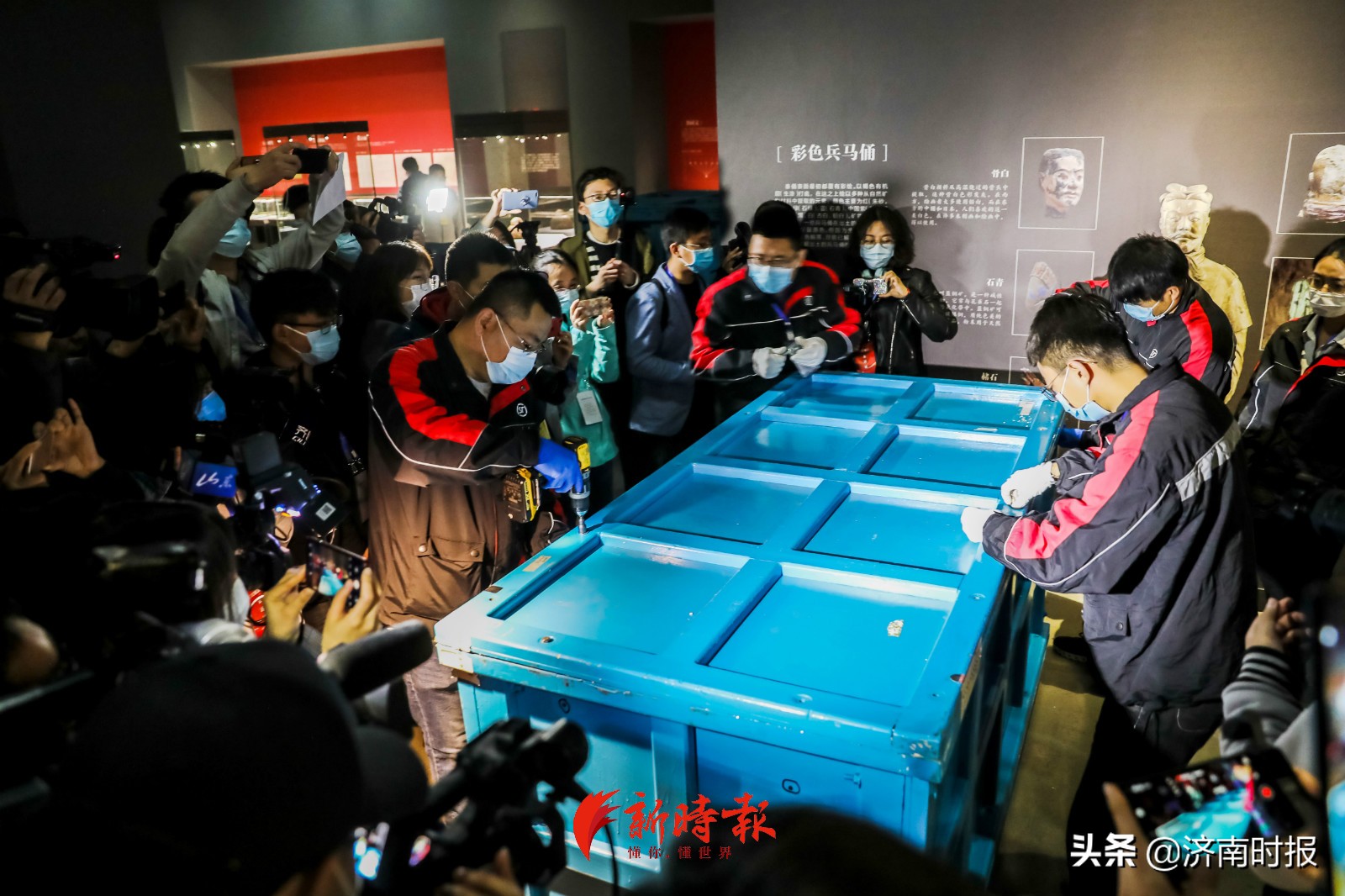 兵马俑来济南啦,直击开箱:层层保护,头身分开装运