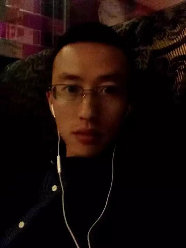 邑人电影院的读者们，向您拜大年了