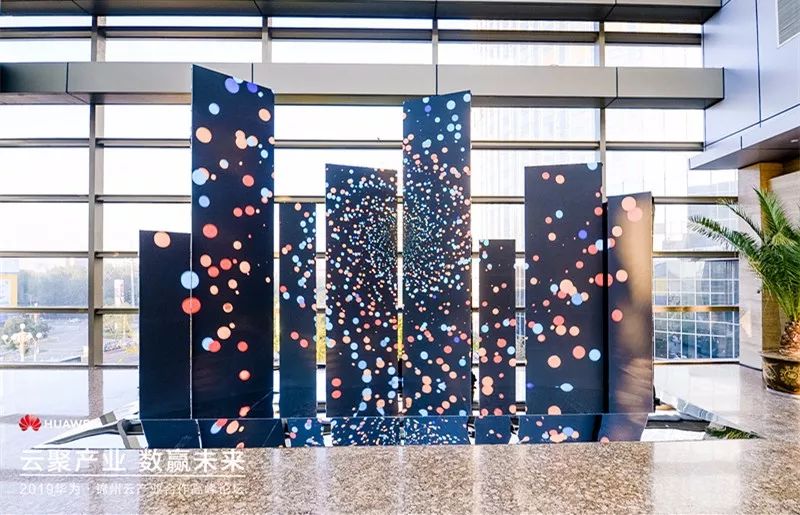 搭台的和唱戏的哪个重要,搭台唱戏配戏