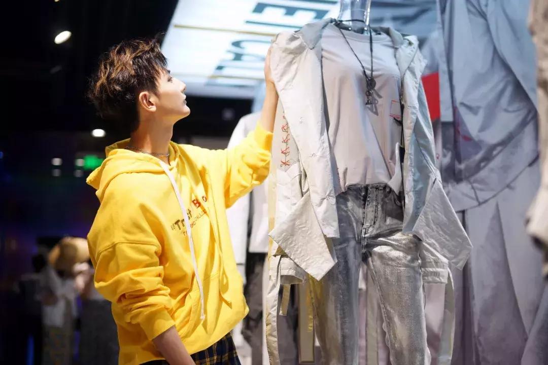 她经济VS他经济：性别经济重新定义城市生活女性主宰经济放心嘛