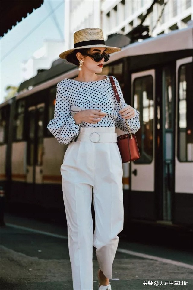 专柜导购直言，一般穿这“4种”品牌的人，自己都懒得“搭理”她