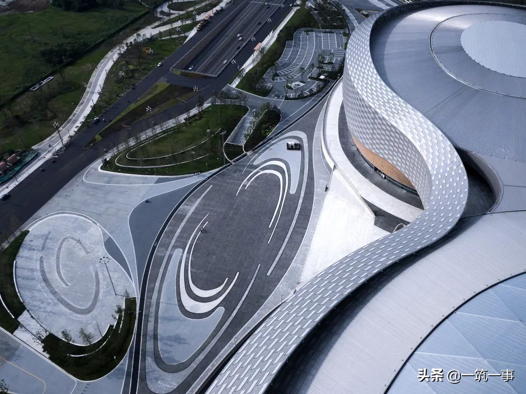 凤凰山体育公园:这座满足顶级赛事标准的场馆藏了多少“秘密”?