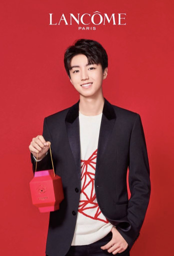 兰蔻雅诗兰黛之争,雅诗兰黛和兰蔻哪个更强