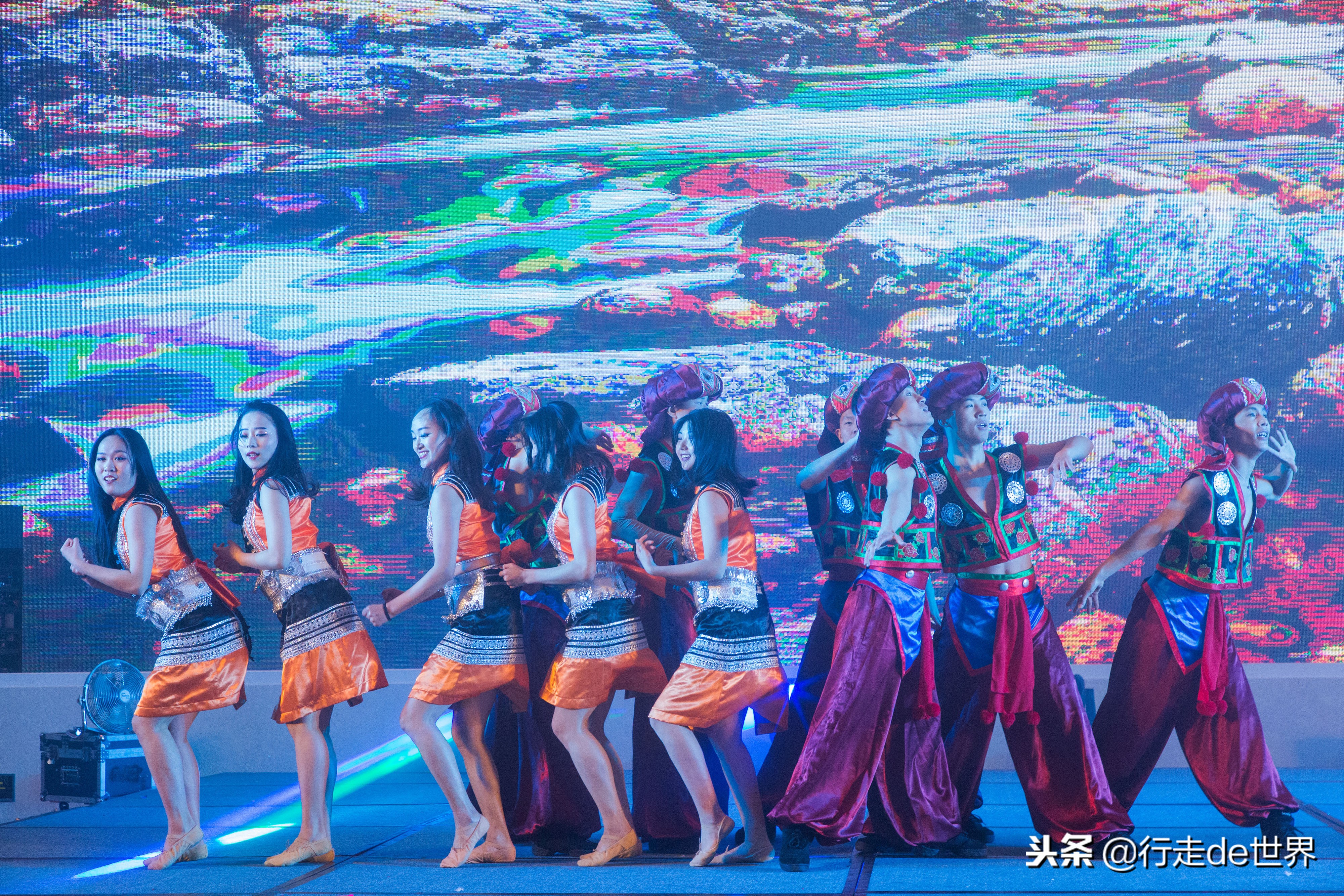 超多网红小姐姐打卡,网红温泉云瑶谷温泉