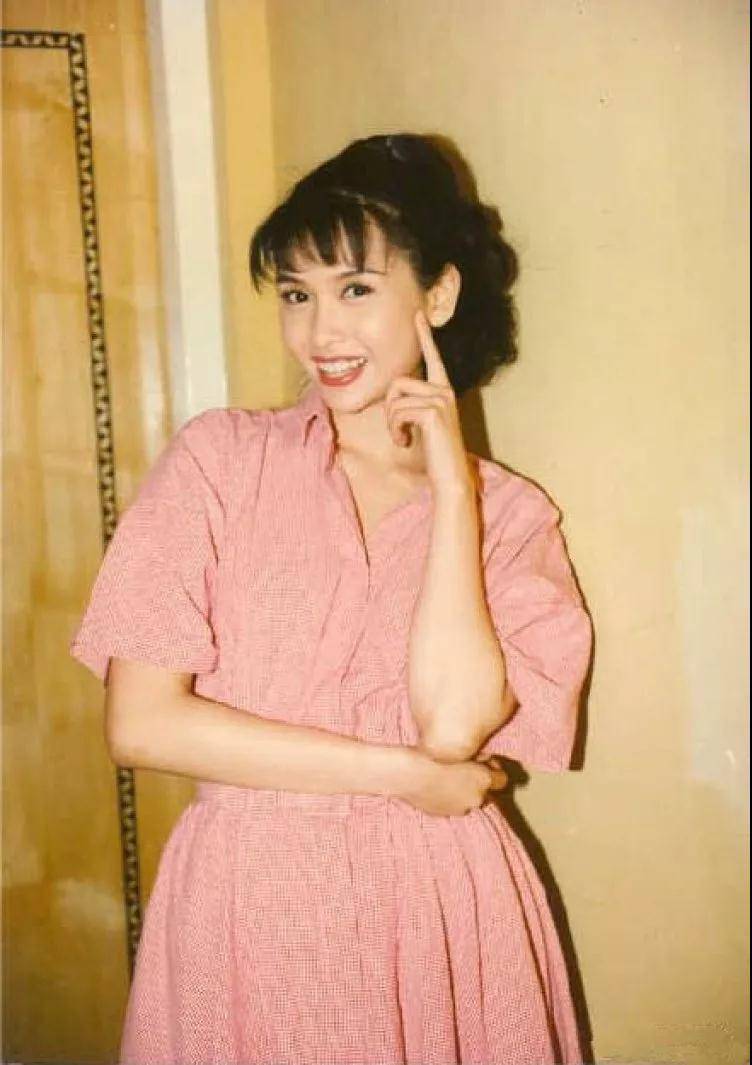 所谓的港风，无非就是这些元素，掌握这些人人都能成为港风女神