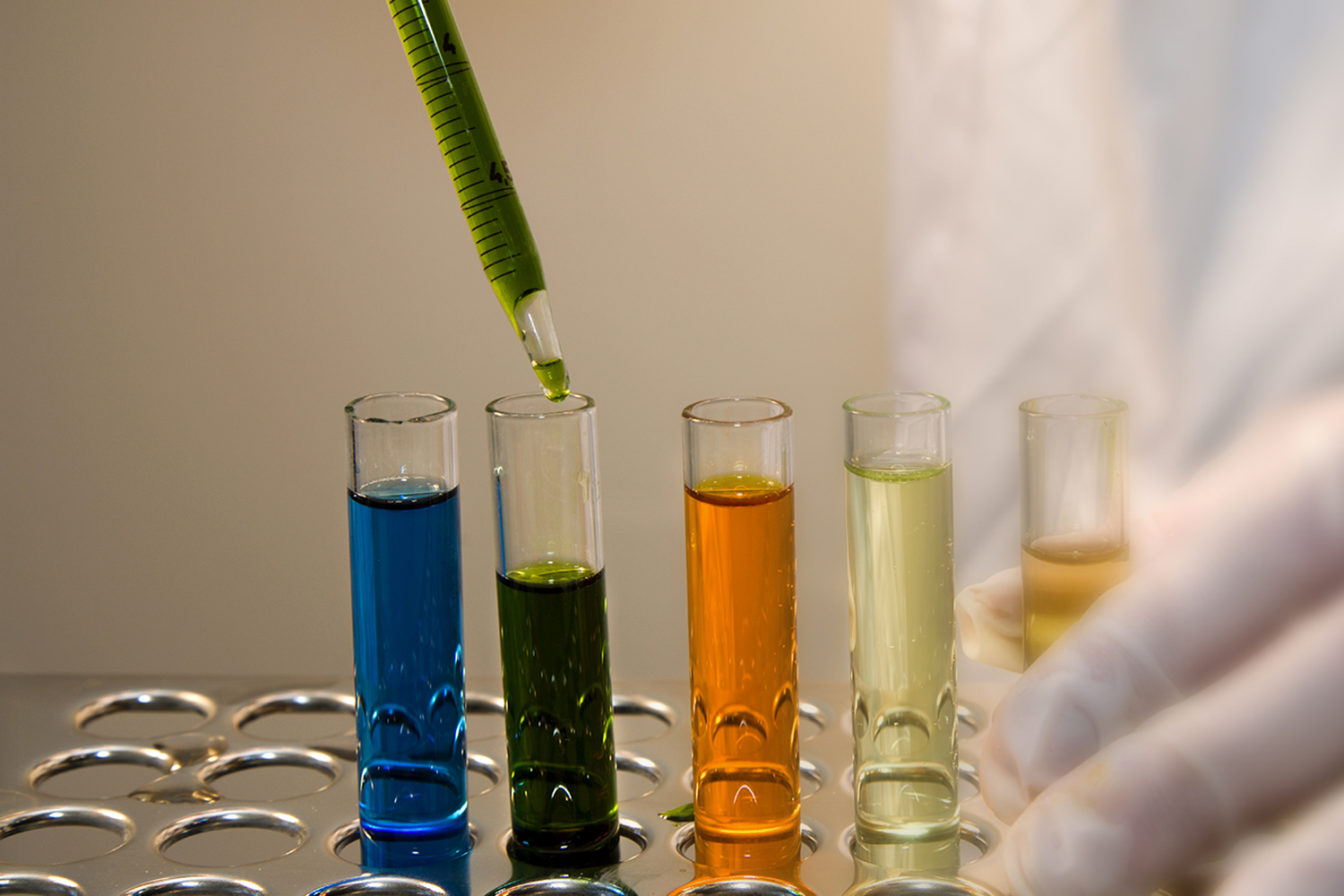 钓鱼小药到底有没有效果？钓鱼小药的分类和功效详解