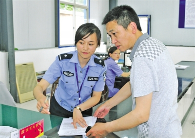 驾照满6年换证流程是怎样的,驾照满6年换证需要哪些流程