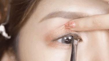 容易上色眼影,容易碎的眼影怎么戴