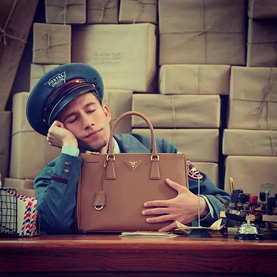 十大必买鞋包排行榜,十大必买经典款包包鞋