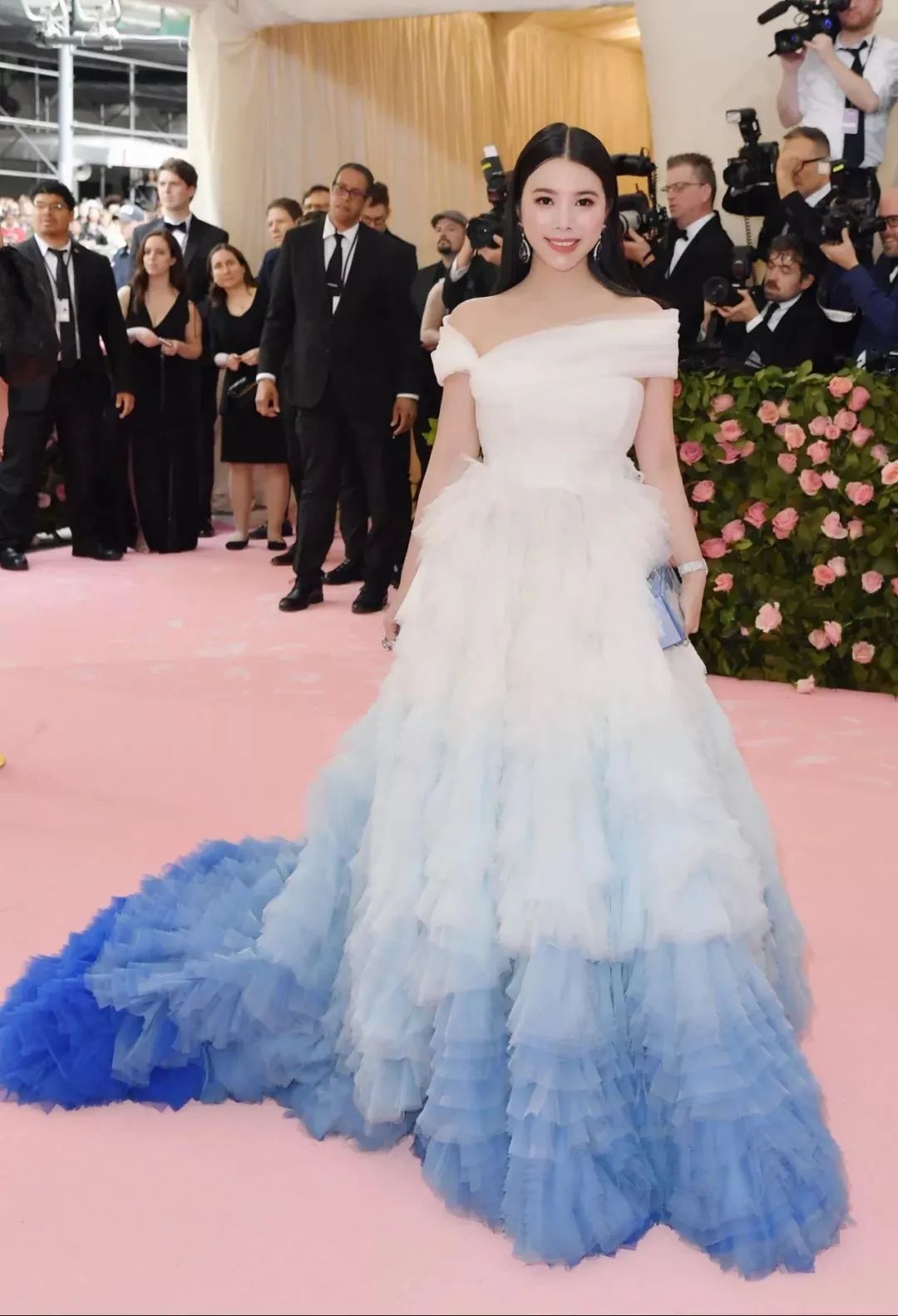 何超盈的闺蜜,何超琼300亿身家其它姐妹家产多少