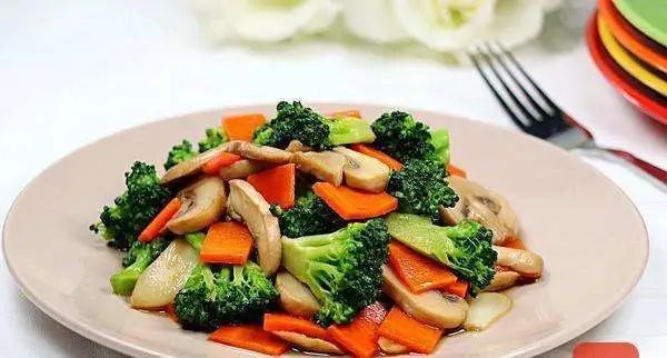 白蘑菇吃法大全,白蘑菇菜品