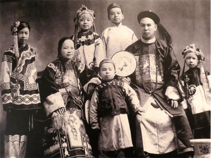 叶挺给童养媳300大洋,要求解除婚约,她却拿钱买下一间庵堂