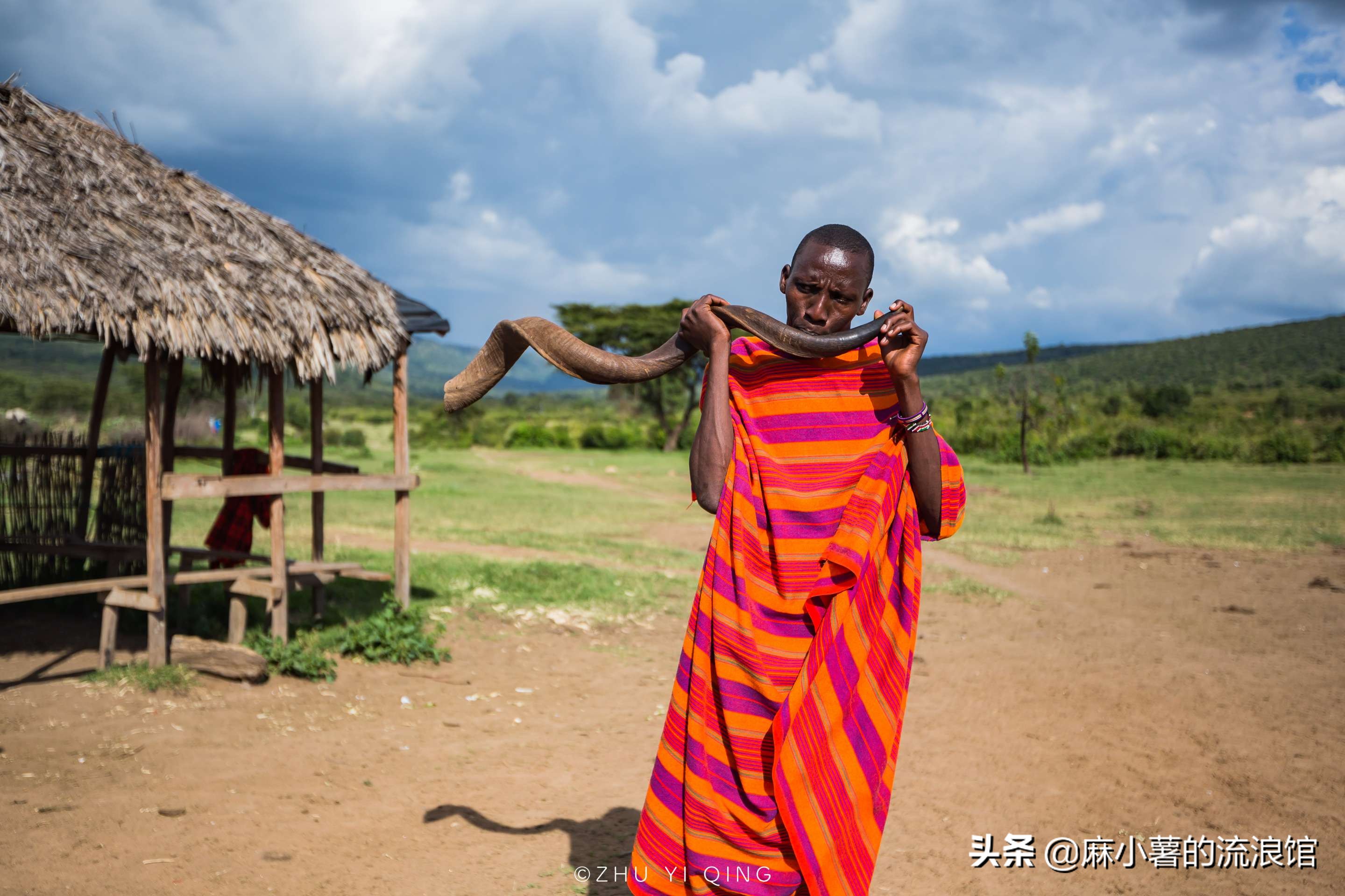 非洲草原隐居着一神秘部落，肯尼亚马赛人，弹跳力十足出门带木棍