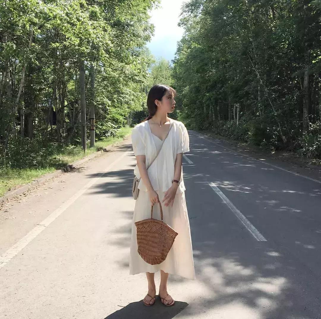 今年流行穿搭亚麻风,今夏流行穿亚麻高级炸了