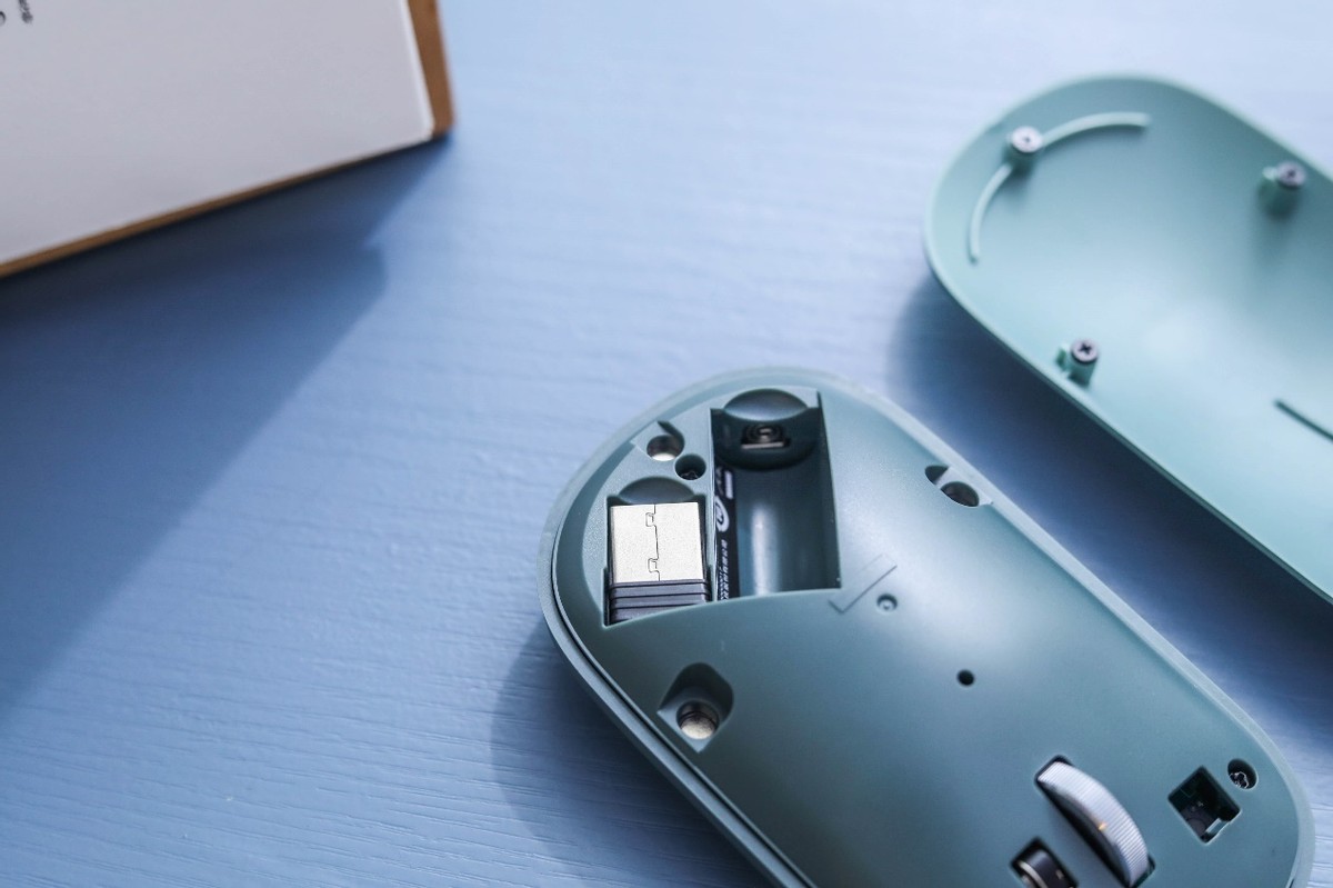 最好用的超薄蓝牙鼠标测评,公认手感最好的一款蓝牙鼠标