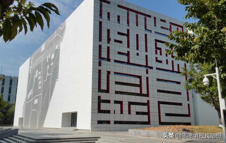 深圳大学专业性比较强,最好的大专深圳大学