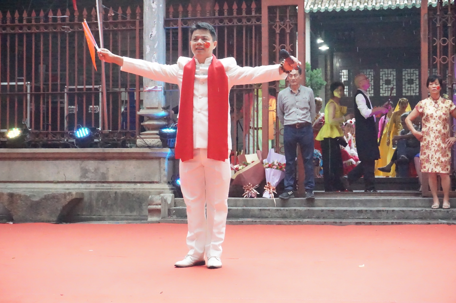 天河|热闹!一洞公祠重阳敬老摆70多围,老人家笑到“见牙唔见眼”