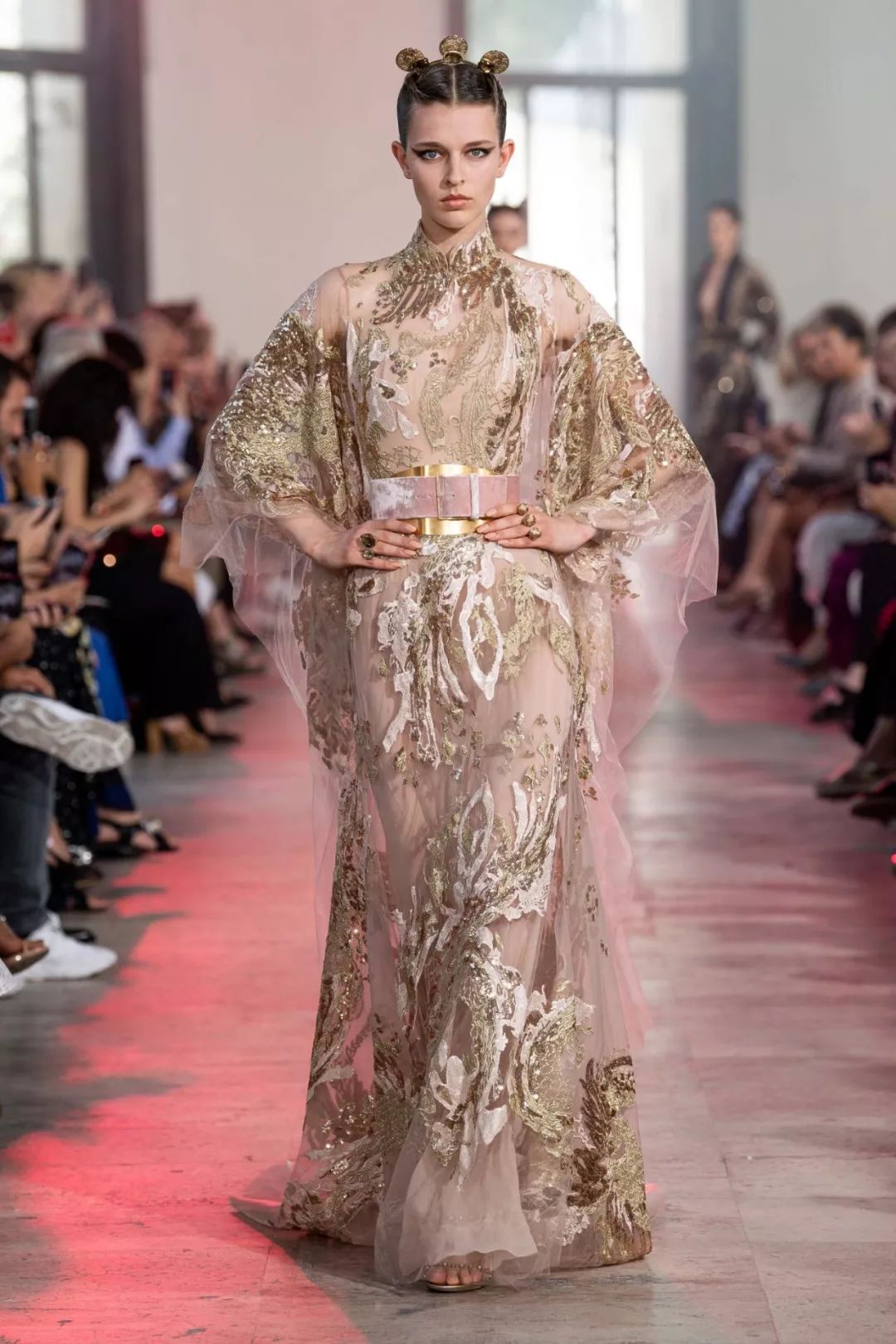 高定eliesaab刘亦菲,eliesaab高定仙女裙