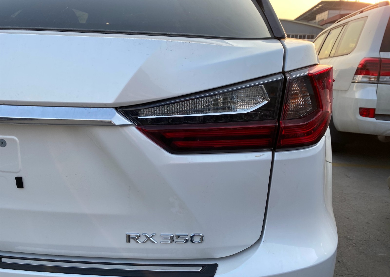 2020雷克萨斯rx350fsport,雷克萨斯rx350升级大屏多少钱