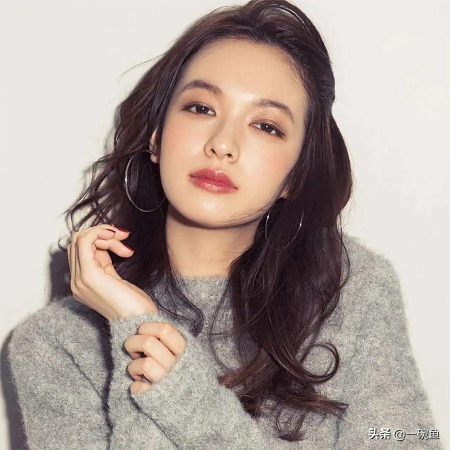 韩系秋日焦糖妆,秋日高级感妆容全靠它