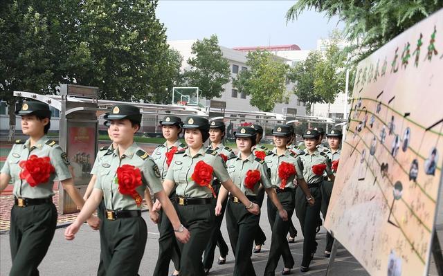 为什么说当兵不能当副班长,当兵为什么只能当2年
