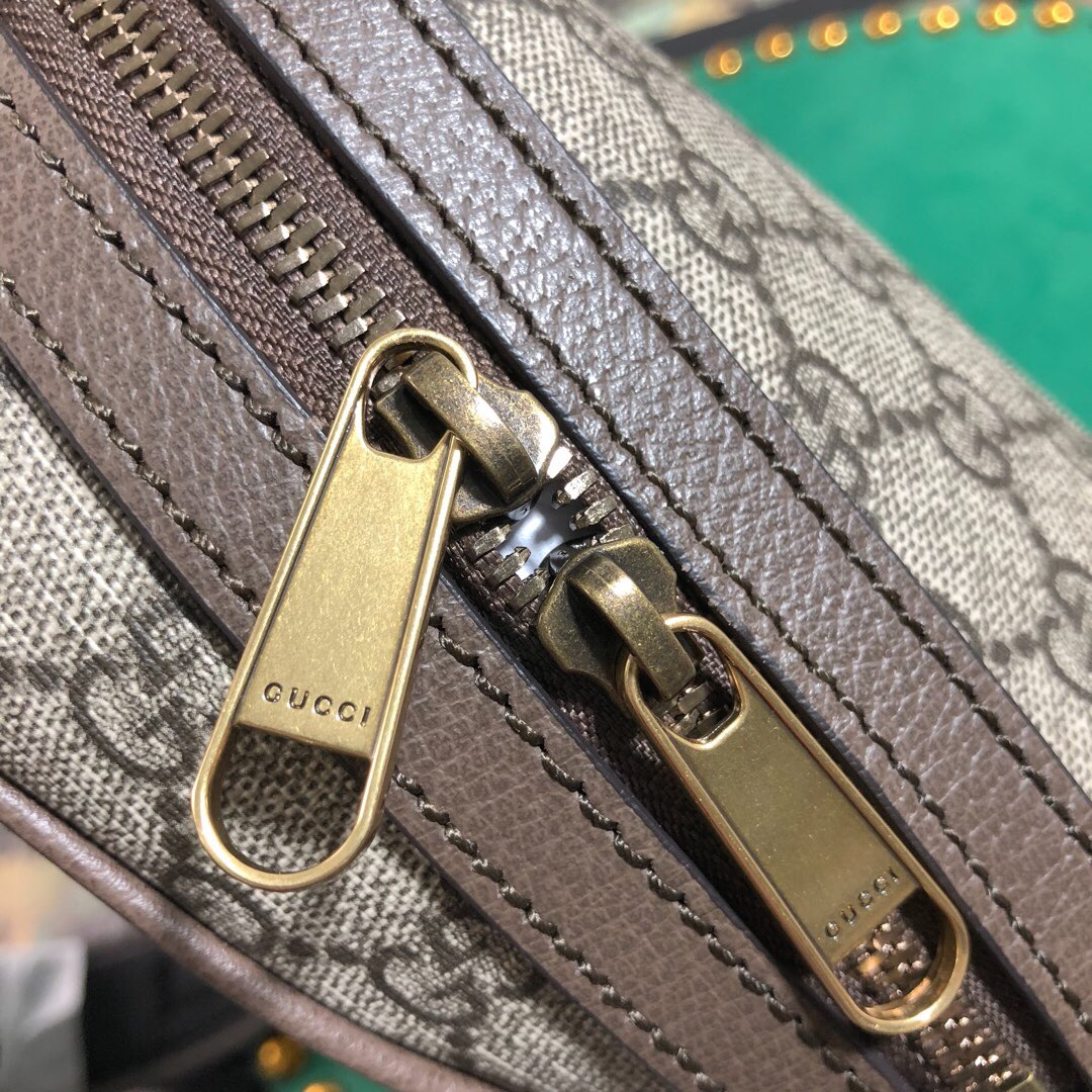 古驰最新款的双肩包,gucci古驰经典条纹帆布双肩包