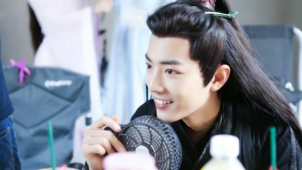 张靓颖微博之夜李宇春,李宇春张靓颖天涯爆料