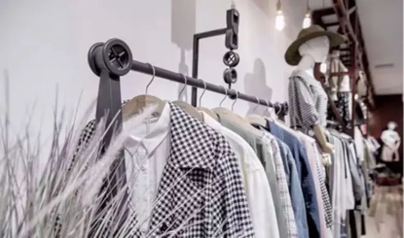 对比阿依莲、CCDD,这个少淑女装更受90、95后的青睐