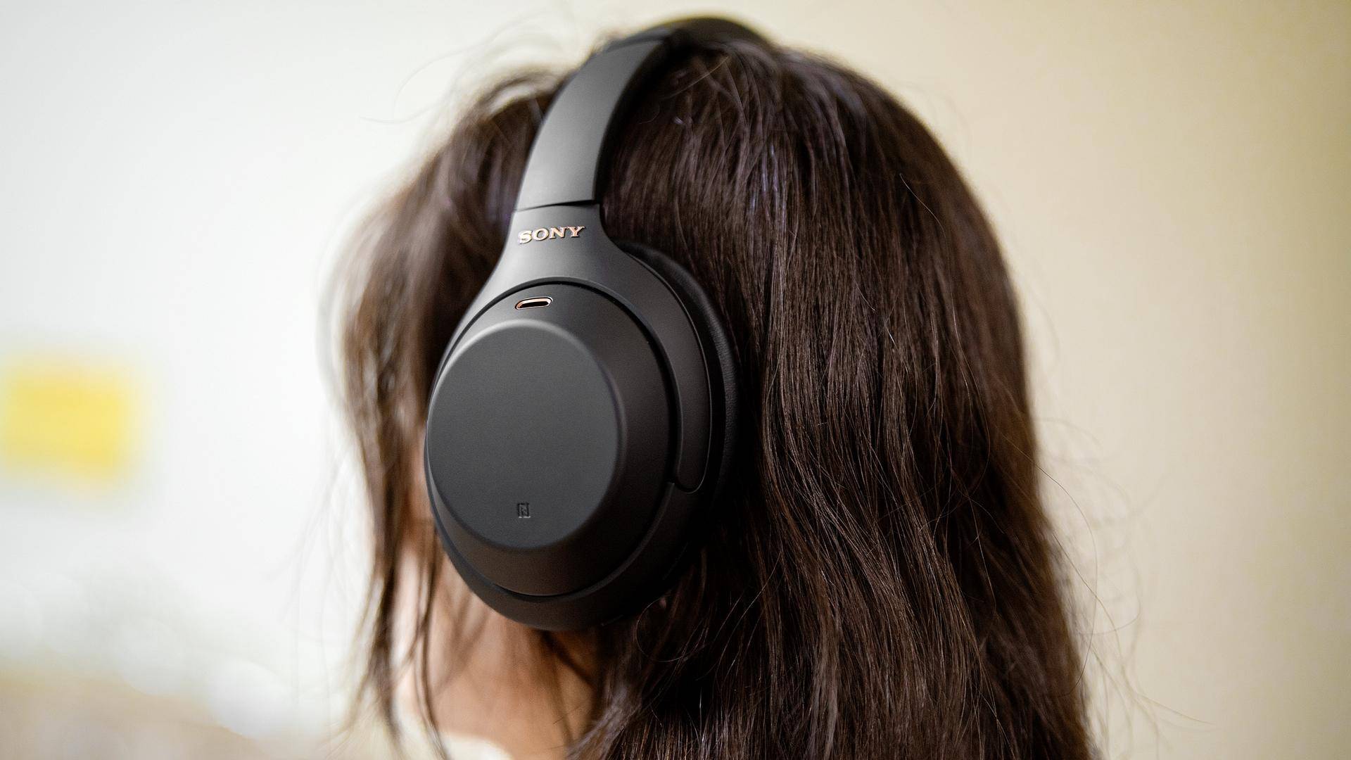 索尼耳机1000xm2和1000xm4,索尼耳机wh-1000xm4怎么连手机