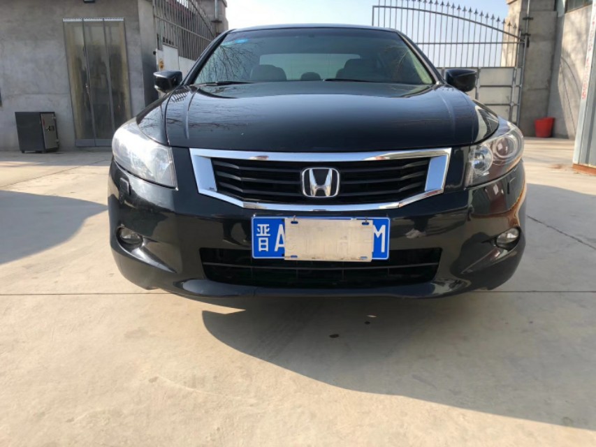 农村人就是图个实惠,09年雅阁家用足够了,有面子也有里子。