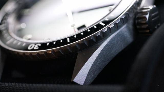 劳力士潜水表宝珀 (劳力士潜航者和宝珀五十噚哪个好)