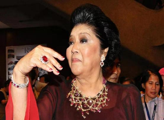 她曾获伟人世纪之吻，被称为菲律宾第一夫人，却在89岁判42年徒刑