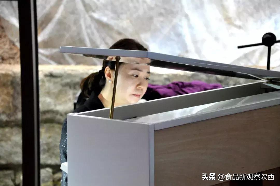 西凤酒厂奖励优秀员工,西凤酒全国五一劳动奖状