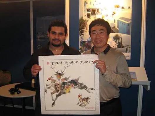 掌上乾坤指间生花世界级艺术家-贾同辉的“指墨”风釆