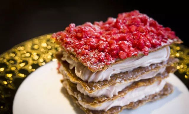 上海美食推荐必吃的餐厅最新,上海最值得去的5家餐厅好吃不贵