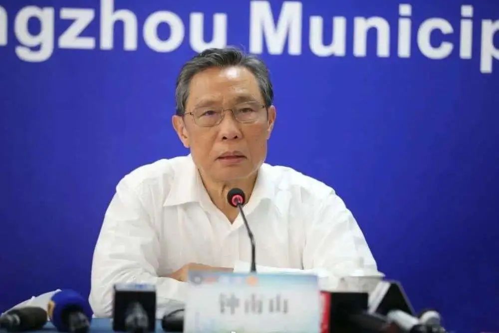 连花清瘟胶囊在国外认可么,连花清瘟胶囊降价